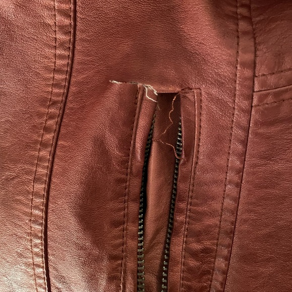 Maurices faux leather jacket size Large. Some wear and tear - Picture 2 of 6